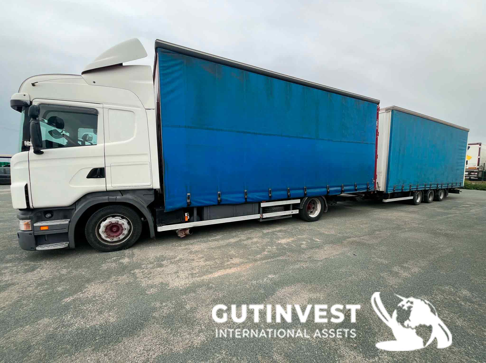  Truck with double trailer