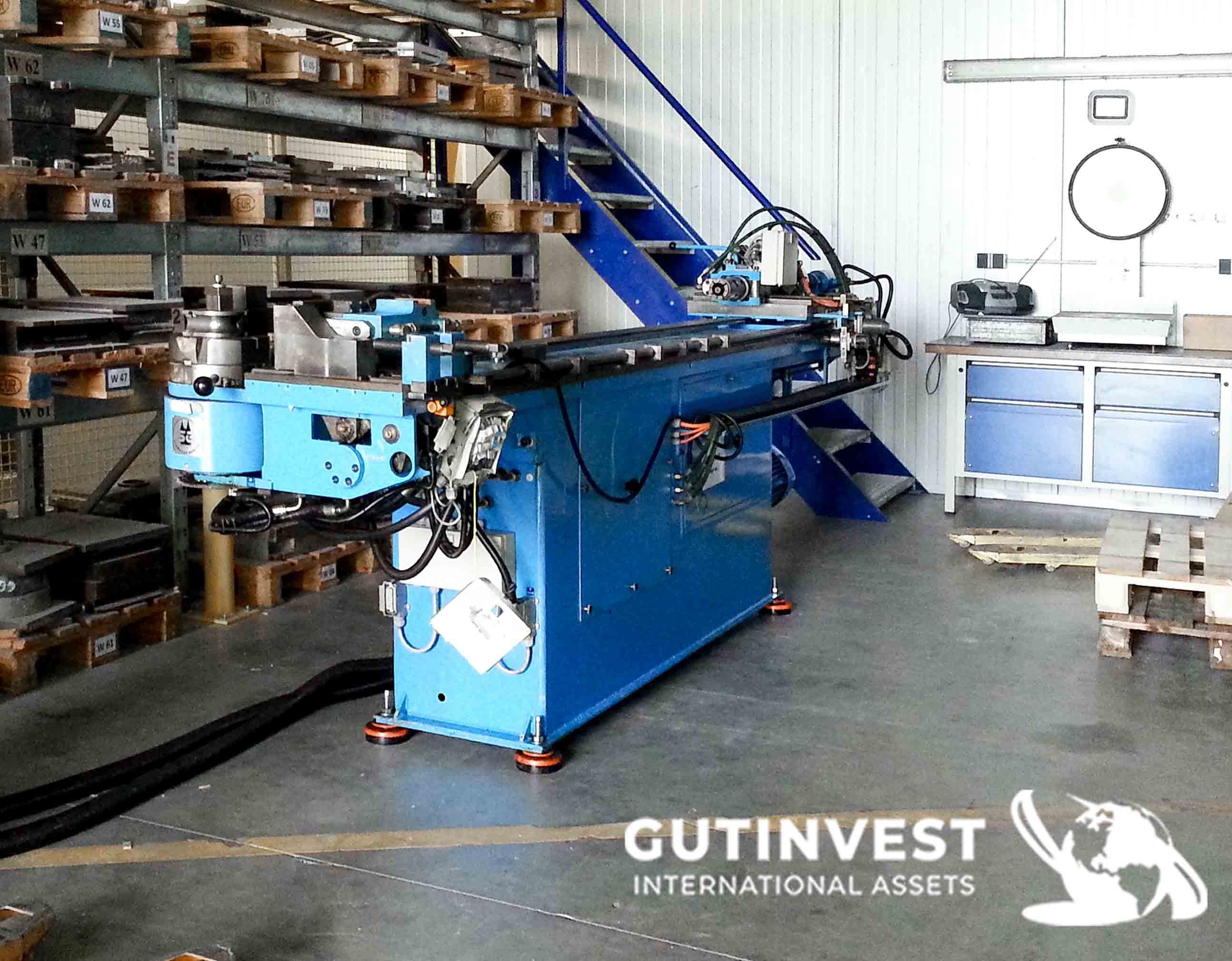 Pipe tube bending machine