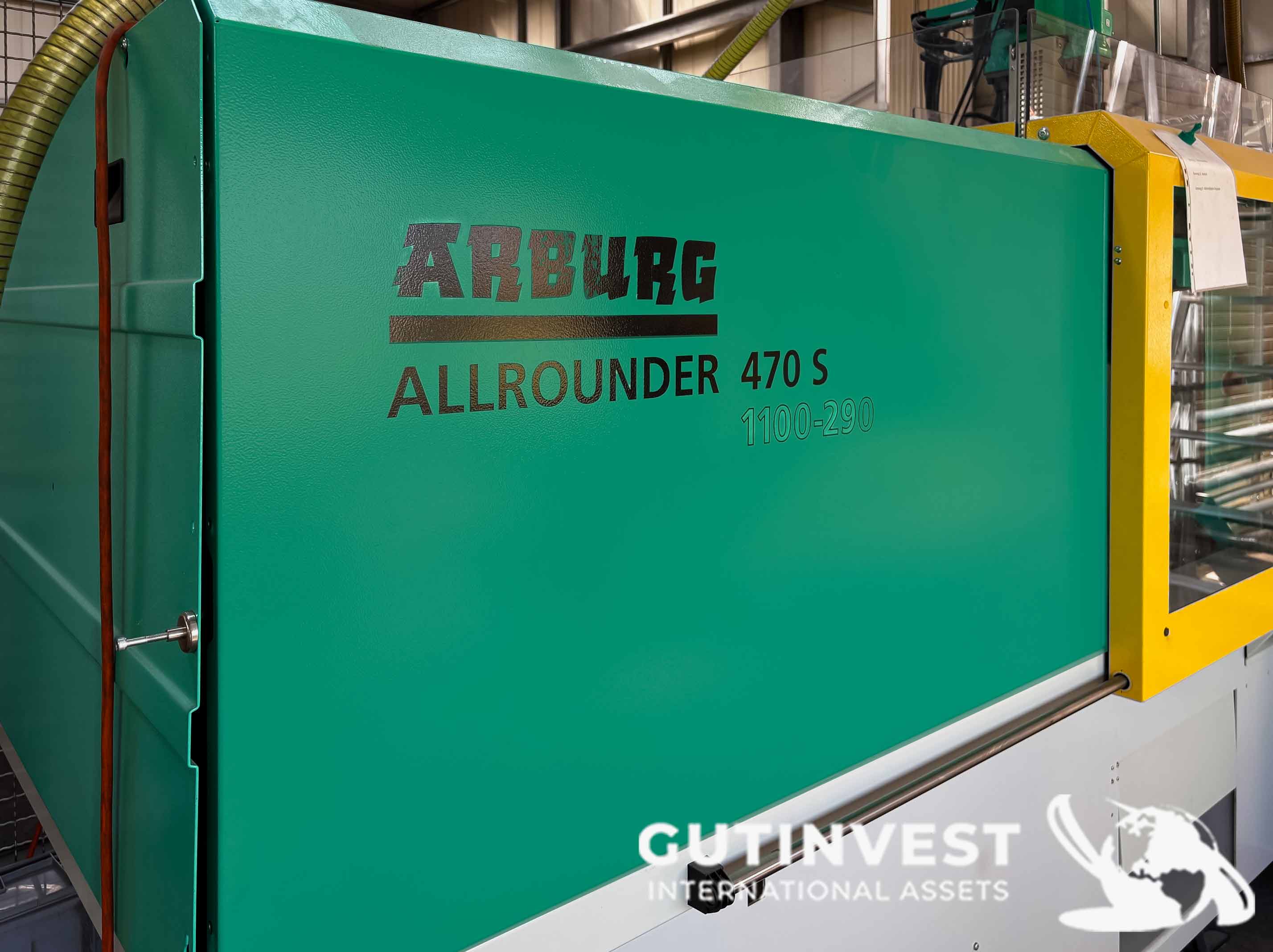 Plastic Injection Molding Machine - 110 Tn