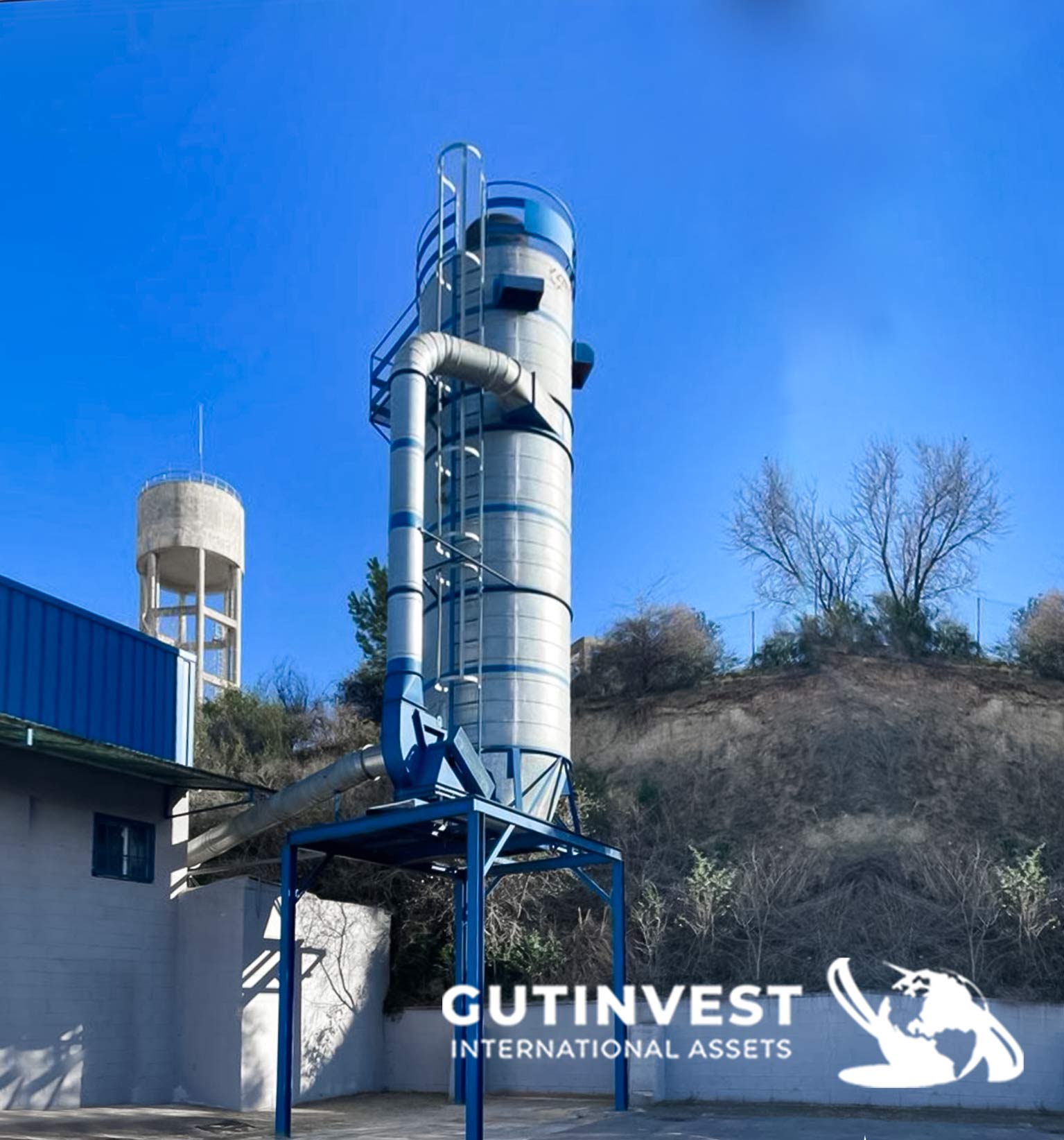 Wood sawdust storage silo