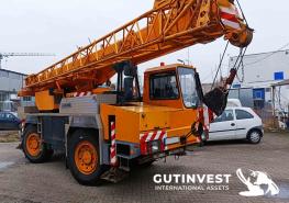 Grúa móvil autopropulsada diesel 4x4 – 25Tn  "Liebherr" LTM 1025