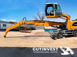 Handling machine for recycling materials "LIEBHERR" H26M LITRONIC