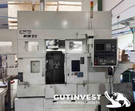 Torno doble cabezal con robot gantry - Muratec
